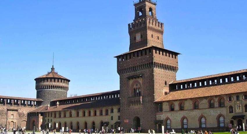 castello sforzesco vista in esterni